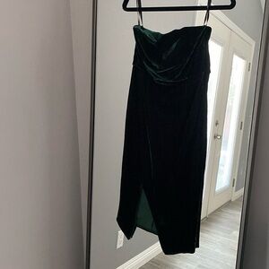 Lulus emerald green velvet strapless dress with thigh slit.  Worn once! Size M